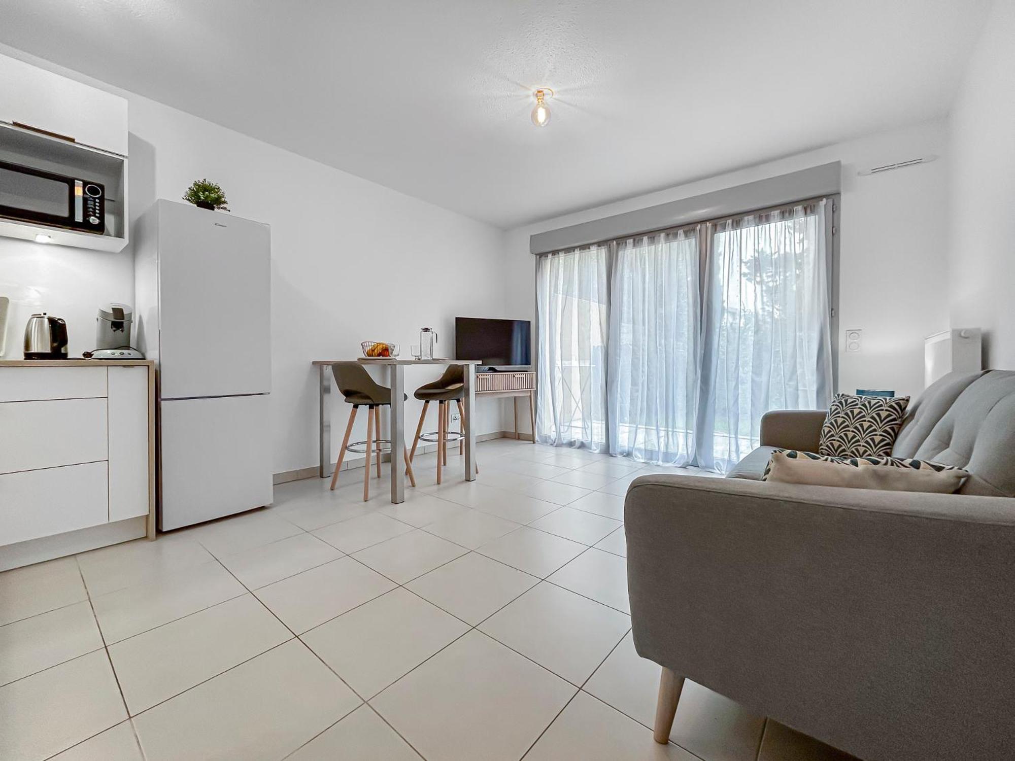 Vivez Lunel-Clim-Wifi Fibre-Parking Prive-Patio T2 Lunel (Herault) Exterior foto